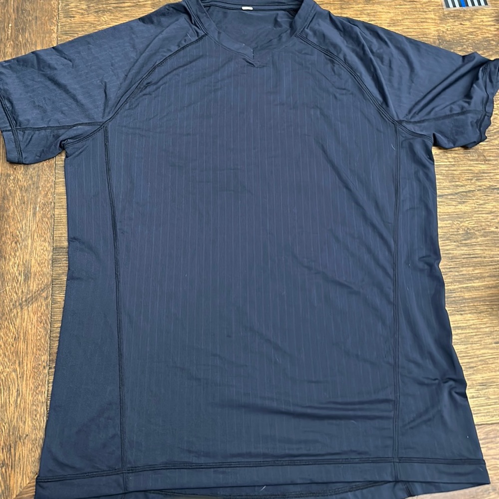 Lulemon shirt - Color Blue, Size L